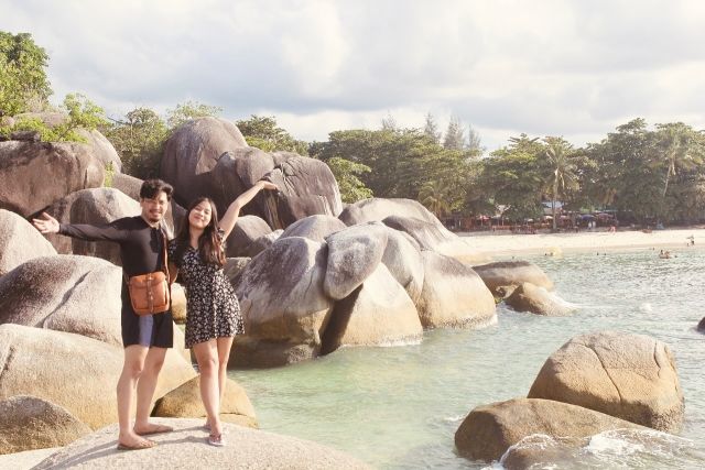 Thank You Ms Widyani & Partner For Join Private Tour Island Hopping Periode 27 Desember 2023 with @travelbelitungcantik 🙏🙌🙏
.
.
Belitung Paket Tour FIT Kami :
✔️Belitung Paket Tour Reguler 2D1N, 3D2N, 4D3N 
✔️Belitung Paket Super Hemat 2D1N, 3D2N 
✔️Belitung Paket Promo Grand Orion Hotel 2017 2D1N, 3D2N, 4D3N 
✔️Belitung Paket Keluarga (Family) 3D2N, 4D3N 
✔️Belitung Paket Honeymoon 3D2N
✔️Belitung Paket Exclude Meals (Tanpa Makan) 3D2N
✔️Belitung Paket One day trip Hopping island 
✔️Belitung paket One day trip leebong island 
✔️ Rent drone + video creations
〰〰〰〰〰〰〰〰〰〰〰〰〰〰〰〰〰
Need more information interesting ?
Dont forget to our officially contact person :
📞/Whatsapp : 0812-7330-3330 / 0819-4925-5430
Id line : belitungcantiktravel
🌎: belitungcantiktour.com
🌏: pakettourbelitung.net
🌏: rentalmobilbelitung.net
.
.
#pakettourbelitung #jelajahindonesia #belitung #new #belitungtrip #belitungisland #bangkabelitung #opentrip #negerilaskarpelangi #traveller #jalanjalan #newyear #destinasidunia #pulaucantik #privatetour #promoopentrip #travelbelitungcantik #jejakpetualang #liburanbelitung #lingkarindonesia #pesonaindonesia #pesonanusantara #jalanjalan 
#travel #traveltheworld #traveltheworld #travelingindonesia #indonesia #travelbelitung #beautifuldestinations #familytrip #belitungitucantik